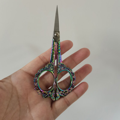 1 buc. Foarfece pentru unghii în stil european retro, din oțel inoxidabil, pentru tundere clasică de flori de prun, instrument de manichiură, pentru machiaj, foarfece pentru cuticule Tr #39