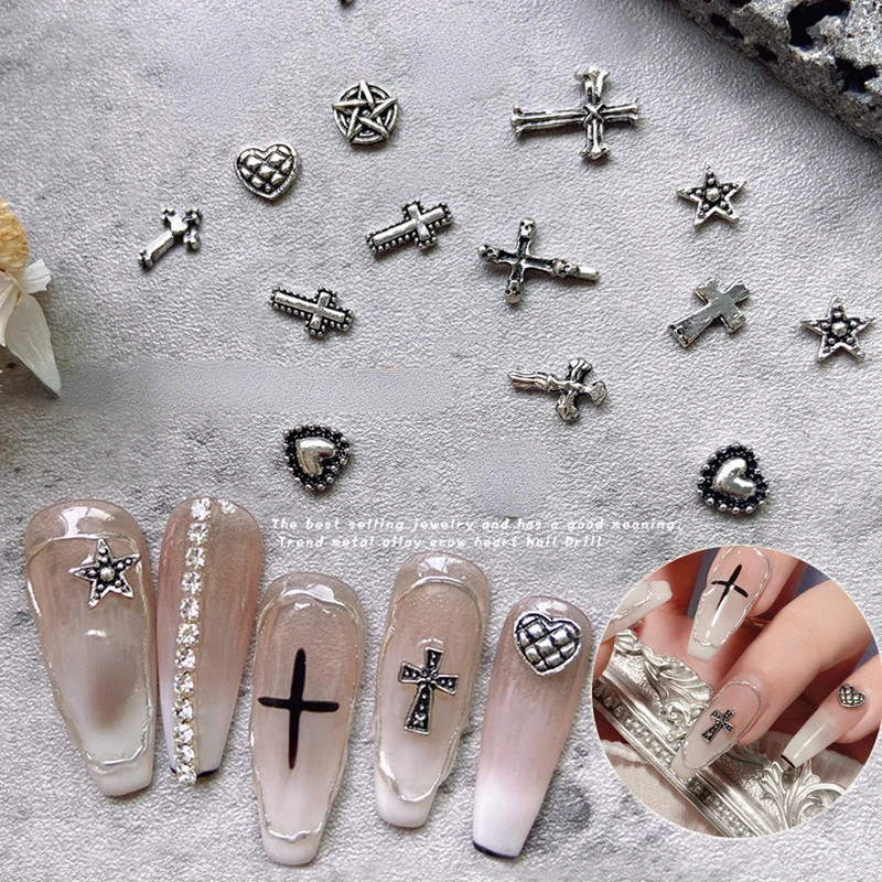 20 de bucăți Mini din aliaj Croce Nail Art Charm 3D Mic Cromat Argint Antic Inimă Decorare unghii Bijuterii Design Punk Accesorii pentru unghii