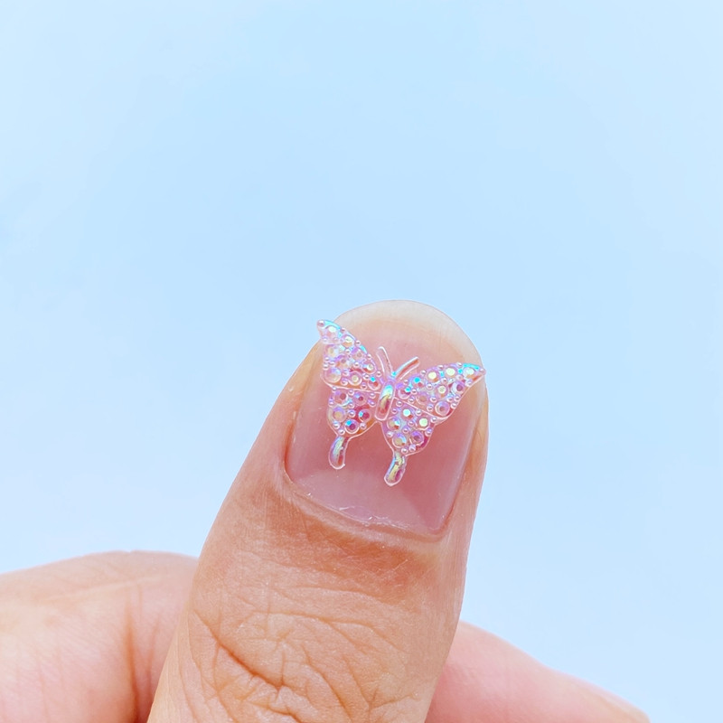 100 tk 3D-vaigust küünevõlusid segavärvilised liblikas küüneosade tarvikud Kawaii DIY küünekaunistus