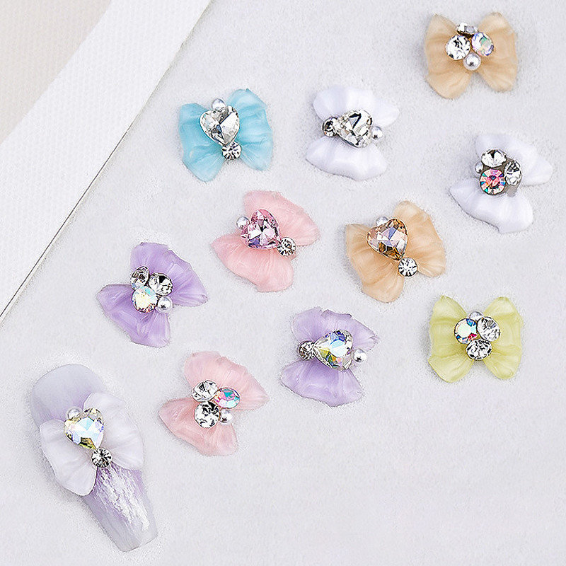 Acrilic Fluture Cristal Sticlă Piese de unghii strălucitoare Din aliaj Strass Breloc pentru unghii pentru decorarea Nail Art Accesorii Design