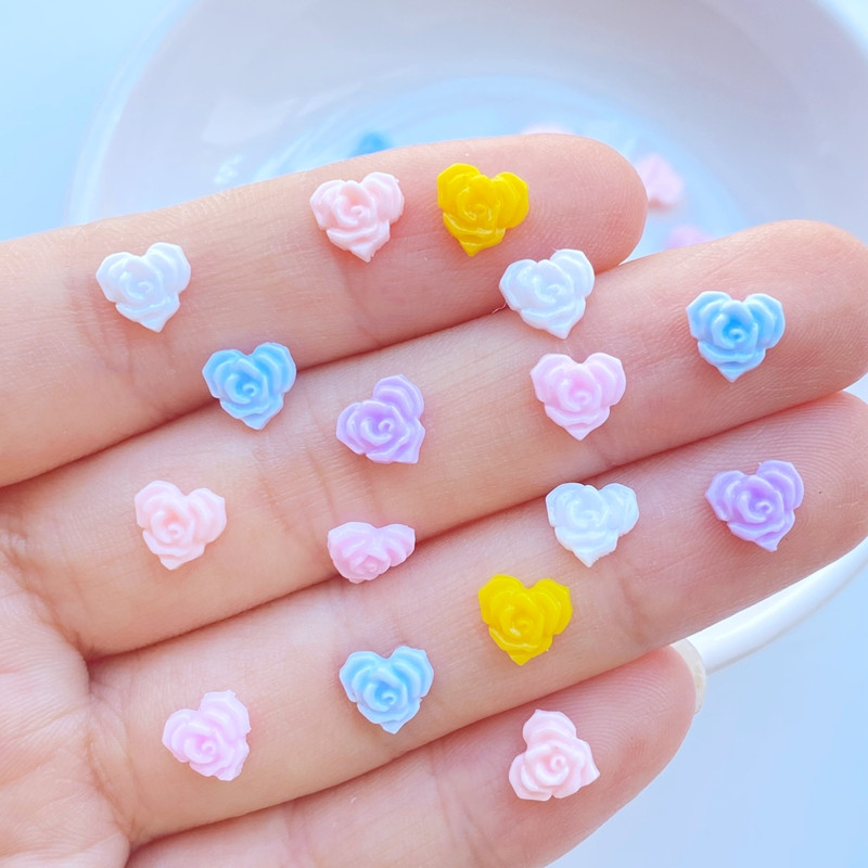 100 vnt. 6 mm Mini Love Heart gėlė nagų dailės dervos spalvų mišinio gėlių nagų dailės žavesiai gėlių formos manikiūro reikmenys