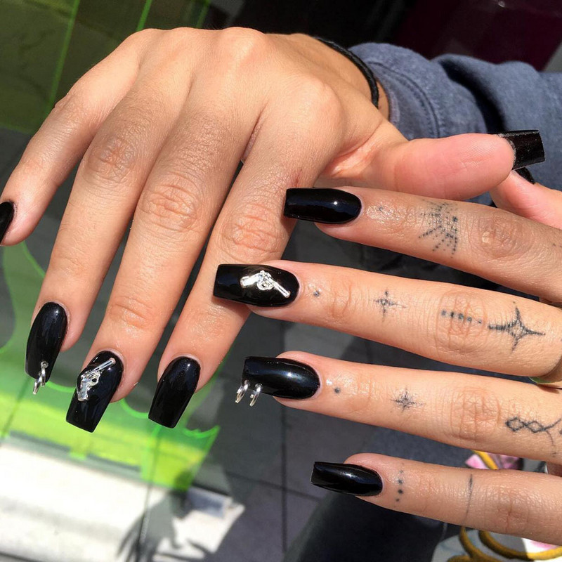 20KOM Metalni pribor za nokte Luksuzni zlatni srebrni pištolj u obliku piramide Legura 3D privjesci za uređenje noktiju DIY dodaci za uređenje noktiju 10*7 mm