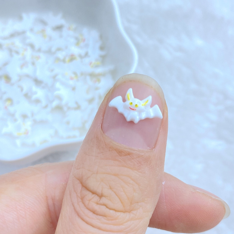 50 vnt. 3D dervos nagų mielas animacinis filmas Helovinas šikšnosparnio nagų dalys priedai Kawaii „pasidaryk pats“ nagų dailės dekoravimas