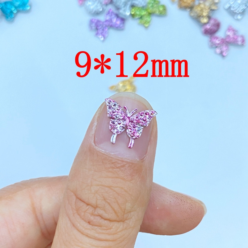 100 vnt. Mieli nauji „ResinMini“ spalvingi drugeliai, nagų krištoliniai akmenukai, brangakmeniai Blizgantys nagų dailės papuošalai, manikiūras, nagų dailės dekoracijos