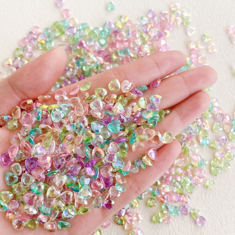 100 vnt mišrios spalvos dervos nagų žavesys 3D Aurora Flowers Rose Flora Heart apvalių nagų dekoravimas „pasidaryk pats“ nagų reikmenys profesionalams