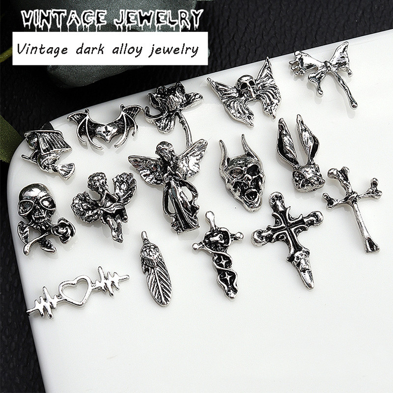 50 vnt. Japonijos Korėjos 3D nagų dailės žavesiai retro tamsaus kryžiaus angelas mišrių stilių nagų dailės puošyba, lydinys „pasidaryk pats“ manikiūro priedai