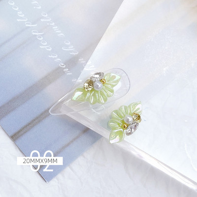 10 komada akrilnih bočnih cvjetnih ukrasa za nokte 3D trendi cvjetić (s bisernim kamenčićima) Nakit za nokte Stil ljuskica latica Savjeti za nokte