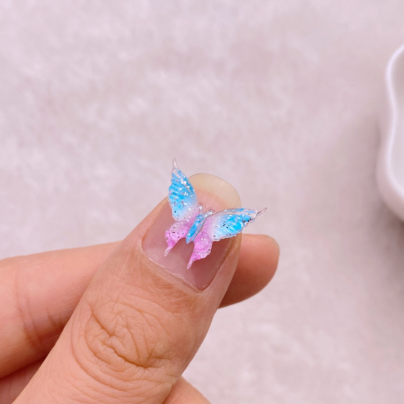 40vnt Mieli dervos mini 3D blizgūs spalvingi drugeliai nagų krištoliniai brangakmeniai Blizgučiai nagų dailė Papuošalai Manikiūras Nagų dailės dekoracijos