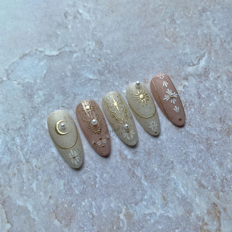 Bronzane naljepnice u obliku srca za nokte Zlatni tračak Laser Sunce Zvijezda Mjesec Ljepljivi klizači DIY Nail Art dodaci Dekoracije