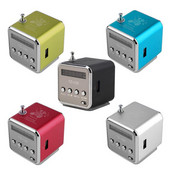 Nešiojamas mini belaidis „Bluetooth“ garsiakalbis, didelio garsumo žemųjų dažnių garsiakalbio kortelė, maža garso plokštė ir vaikiškas MP3 grotuvas