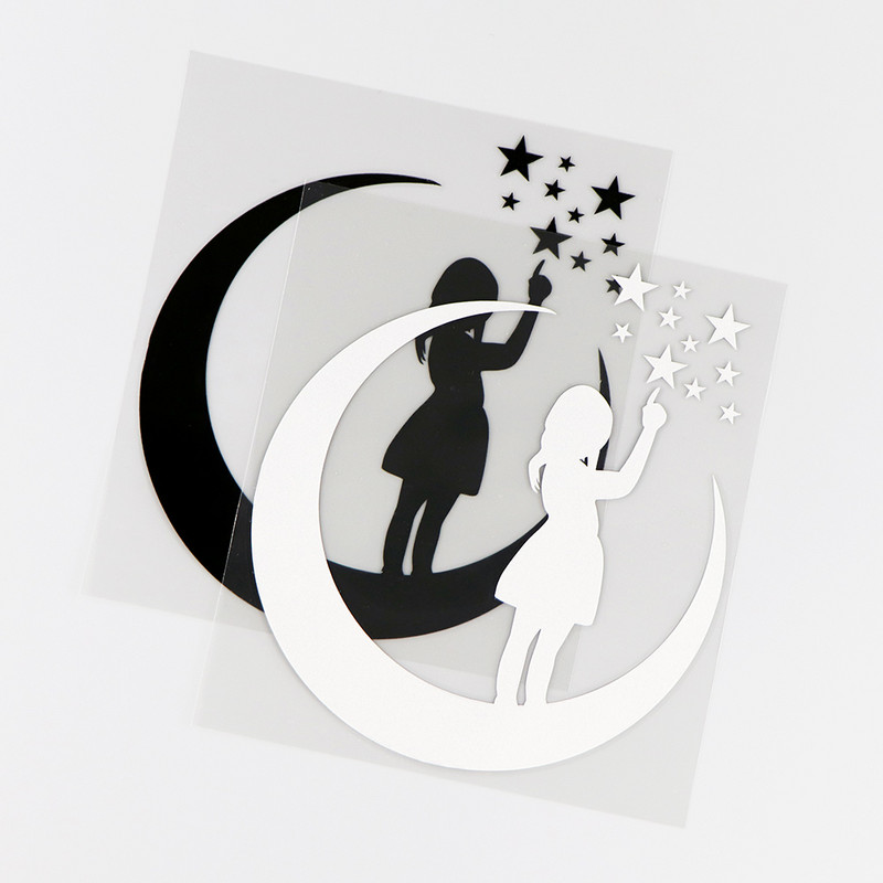 YJZT 12,8 × 14,6 cm Maža mergaitė, stovinti ant mėnulio, skaičiuojanti žvaigždes Juokingi vinilo lipdukai Automobilių lipdukai juodi / sidabriniai 10A-0487