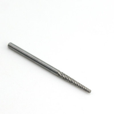 1 tk karbiidist küünepuuriga freesfreesid elektrilise maniküüri masina jaoks. Surnud nahk eemaldage jämeduse tarvikud küünekunsti tööriistad