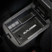 Käetoe hoiukarbi hoidik Mitsubishi Outlander 2019+ siseorganisaatori keskkonsooli kindalaeka jaoks