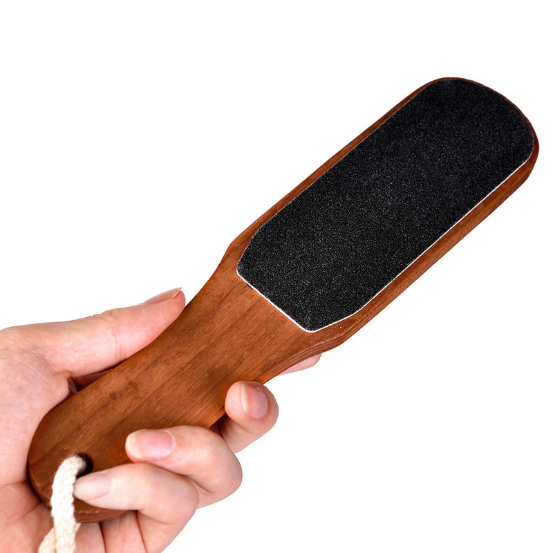 1 vnt. dvipusis pėdų dildės nuospaudų valiklis pėdoms Medinė pedikiūro trintuvė Kieta, šiurkšti, sausa, kieta nuospaudų odos pėdų šlifavimo buferis