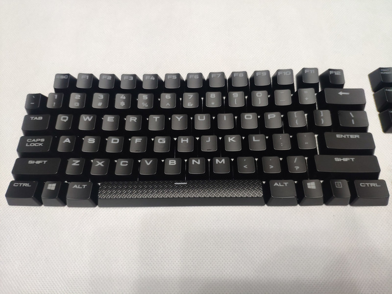 1 set întreg capac de cheie original pentru tastatura mecanică Corsair K70 LUX/K70 LUX RGB/K95 STRAFE K63 K65