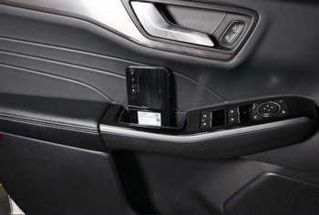 Аксесоари за Ford Escape Kuga 2020 2021 Автомобил отпред от вътрешната страна на вратата на автомобила Палет за съхранение Подлакътник Контейнер Кутия Капак Комплект облицовка