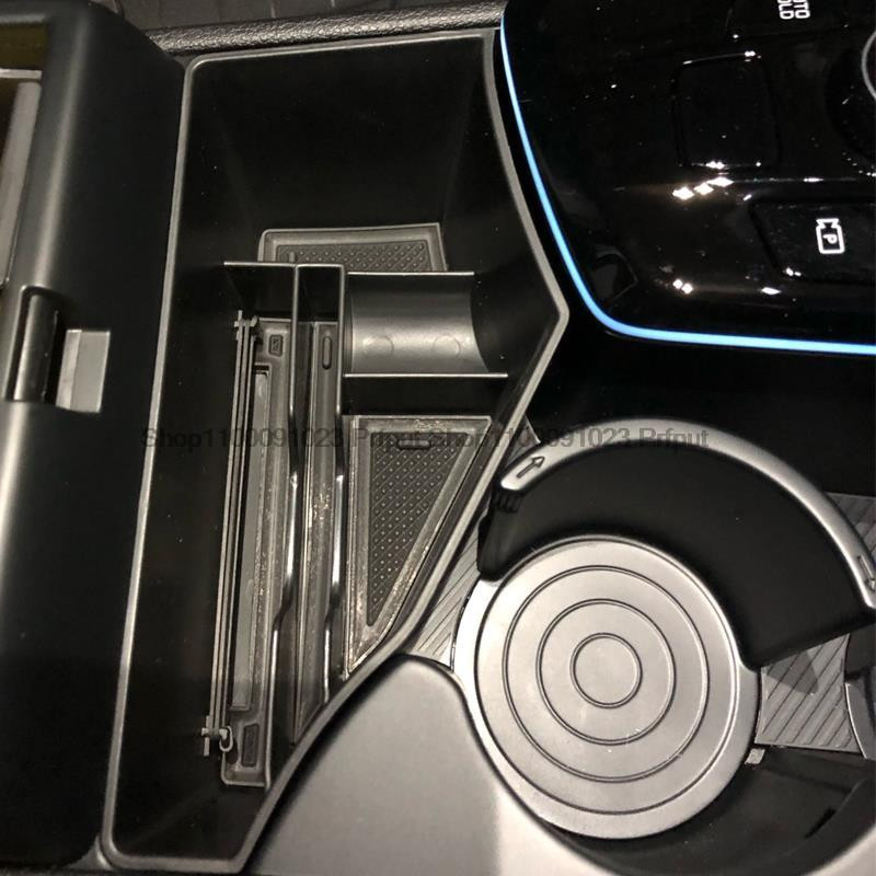 Auto keskjuhtimise hoiukast Kia Sportage NQ5 2022 2023 keskkonteiner Auto sisustus Sportage NQ5 tarvikud