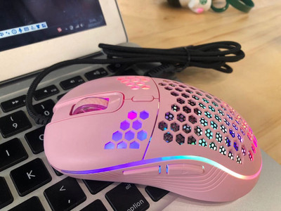 USB juhtmega kerge mänguhiir RGB taustavalgustusega hiir 6 nupuga 7200DPI kärgstruktuuriga hiir arvuti sülearvutile USB Wi