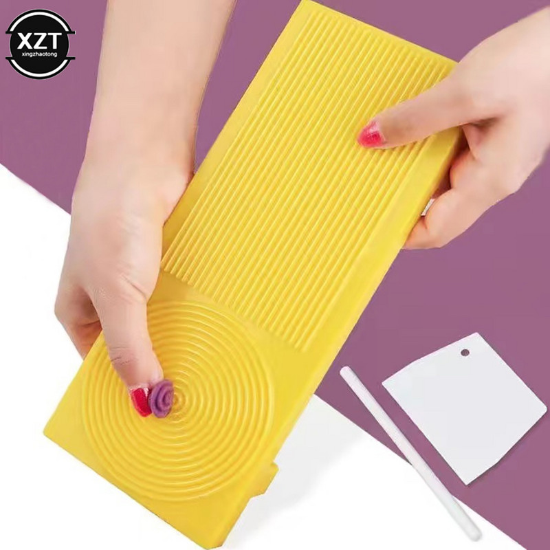 Daugiafunkcinis makaronų makaronų gaminimas rankomis iš plastikinių formelių makaronų gaminimo mašina „pasidaryk pats“ virtuvės plokštės kočėlas pjaustymo lentos virtuvės prietaisai