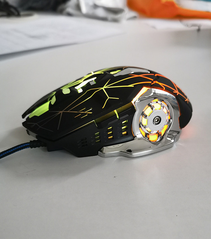 2500DPI 7-klahviga värviline helendav USB-mäng E-sport LOL optilise kaabliga hiir