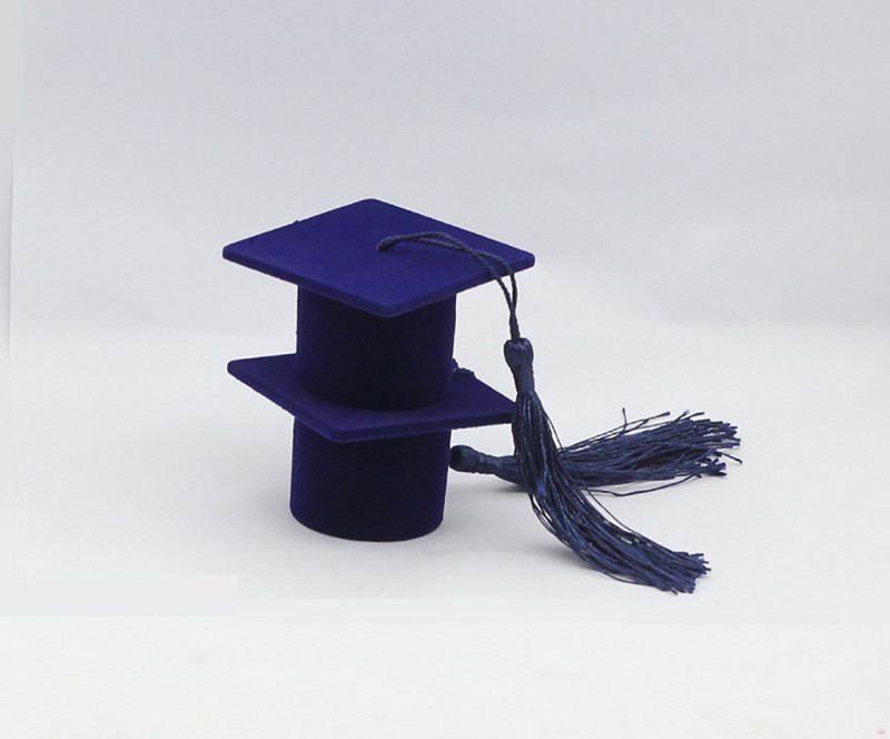 Uus arstimütsi kujuline sõrmusekarp koolilõpupeoks Sõrmuskõrvarõngad Kingituste hoiustamine Bakalaureusekübar flokeeriv ehete organiseerimiskarp