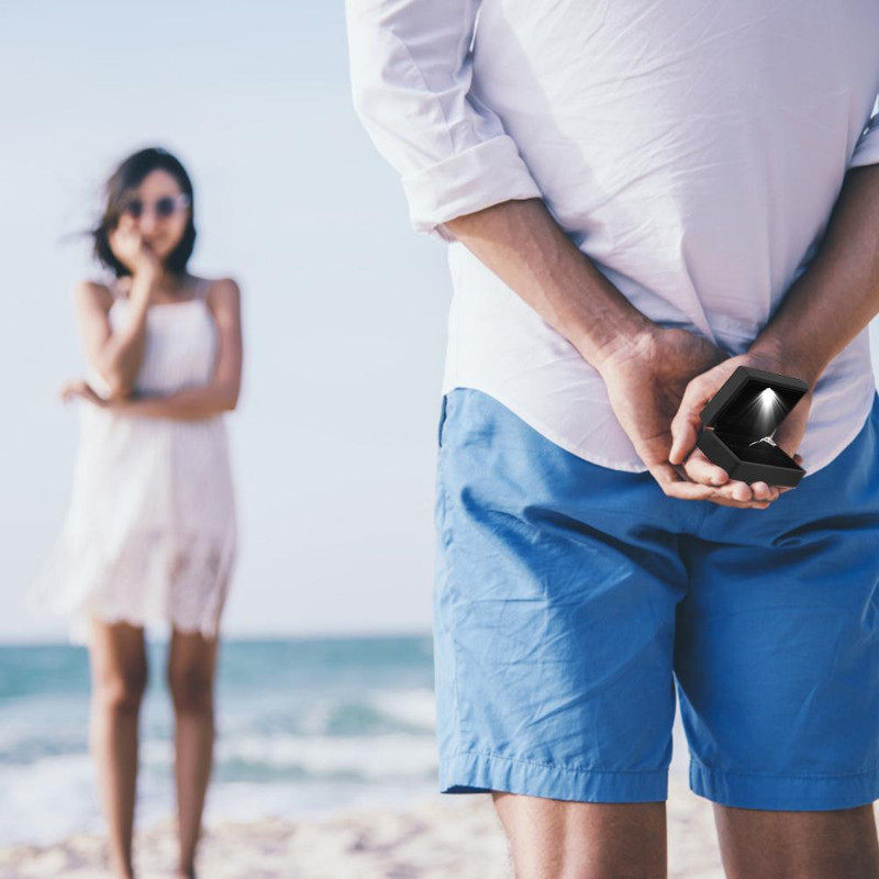 Ehtekarp valgustusega väljapaneku jaoks Kingitus kõrvarõngad kaelakee kihlasõrmused ümbris pakendamine vitriin LED karbid ümbrised pakendikarp