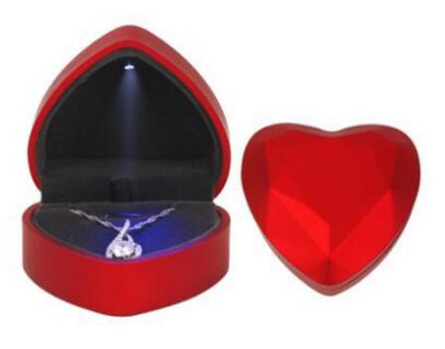 Szív alakú LED-es fényű nyaklánc medál karkötő bokalánc tartó doboz ajánlat esküvői zenekar kijelző Tároló ékszerdoboz