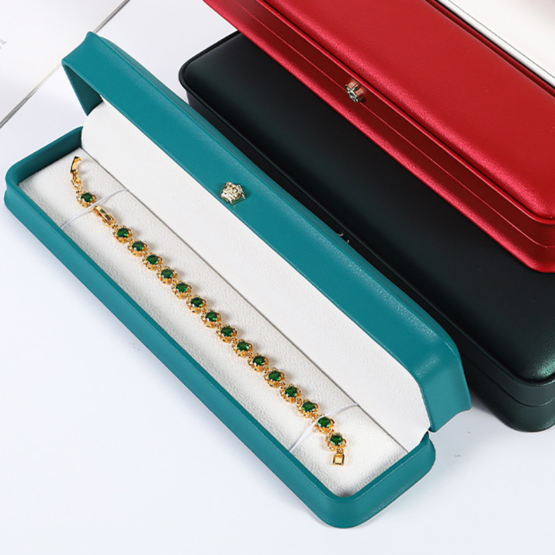 2022. aasta PU-nahast kaelakee pika ketiga karp käevõru ehete hoiuümbris ripats-kett kinkekarp pulma-aastapäeva kihlumiseks