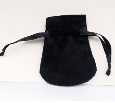 Prikladna originalna modna kutija za izložbu od 1 komada Poklon za narukvice narukvice Prstenje Ogrlica Prstenje Naušnice Perle Šarm Crno-bijela torbica od flanela