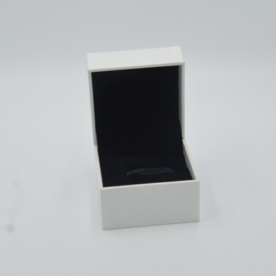 Prikladna originalna modna kutija za izložbu od 1 komada Poklon za narukvice narukvice Prstenje Ogrlica Prstenje Naušnice Perle Šarm Crno-bijela torbica od flanela