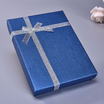 Подаръчна кутия, продава се само с бижута. Моля, не я поръчвайте, ако не поръчате нашите бижута. Ние не изпращаме подаръчната кутия отделно!