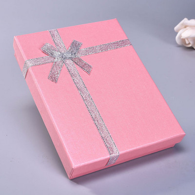 Kinkekarp, müüa ainult koos ehetega. Kui te meie ehteid ei telli, siis ärge tellige seda. Kinkekarpi me eraldi ei tarni!