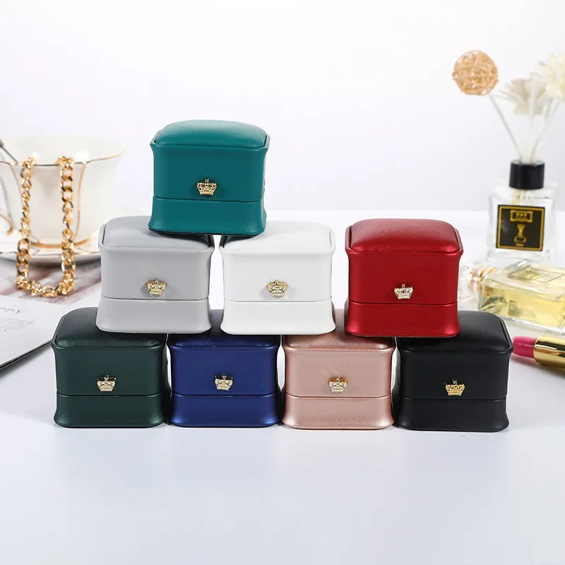 Preț de vânzare cu ridicata Logo personalizat de lux Binecuvântare Zile de naștere Festivaluri Aniversare Nuntă Cadou de Crăciun Cutie Rng Set cutie de bijuterii