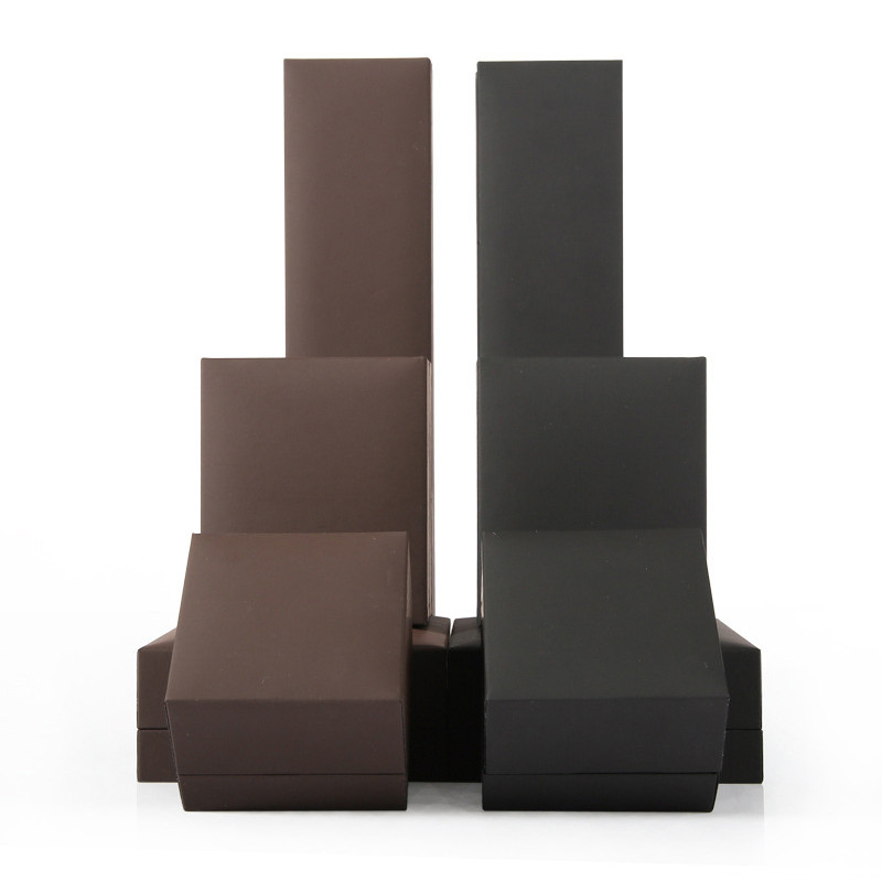 Χονδρικό Προσαρμοσμένο λογότυπο Πολυτελές μαλακό χαρτί αφής κοσμηματοθήκη κολιέ βραχιόλι Σκουλαρίκι κρεμαστό δαχτυλίδι κοσμήματα Κουτιά συσκευασίας δώρου