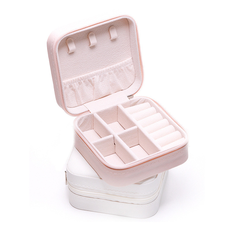 2023. aasta ehete korraldaja, väljapanek reiside ehtekarbid