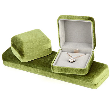 Нова кутия за бижута Безплатно персонализирано лого Тревисто зелена фланелена желязна кутия за бижута Кутия за съхранение на бижута Опаковка за бижута Подаръчна кутия