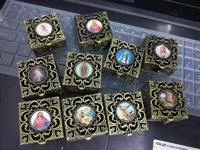 QIGO usuliste ehete kandekotid Metallist roosipärja kaelakee karbid Kingitus