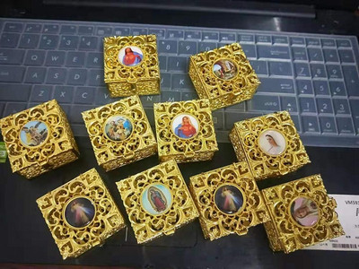 QIGO usuliste ehete kandekotid Metallist roosipärja kaelakee karbid Kingitus