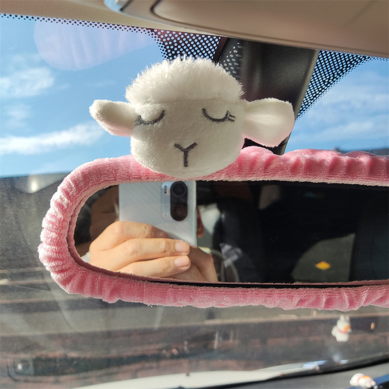 Animacinių filmų automobilio vidaus galinio vaizdo veidrodžio dangtelis avių pliušinis automatinis galinio vaizdo veidrodžio dėklo dekoravimo priedai moterims mergaitėms
