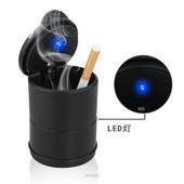 Novi univerzalni dodaci za automobile Prijenosna LED svjetiljka Automobilska pepeljara Univerzalni držač cilindra za cigarete Dizajn automobila Višenamjenski automobil