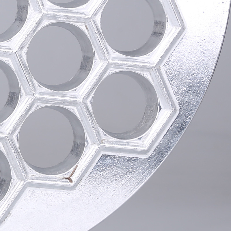 NUBECOM gombóc Szerszámkészítő forma Alumínium Samosa Tűzhely orosz pelmeni készítő 37 Lyukas Ravioli gombóc Formakészítés