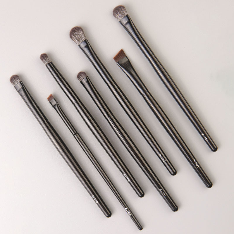 Looduslikust materjalist professionaalne meigipintslikomplekt lauvärvipuuder jumestuskreem põsepuna kontuurivarju segameigi ilutööriist