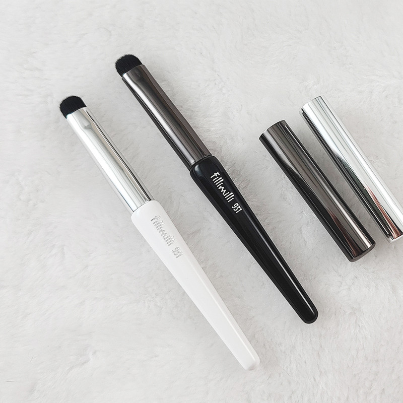 1tk Lipstick Blending meigipintslid Precision Eyeshadow meigipintsel Kuplikujuline väike kaasaskantav huulepintsel ümbrisega 931 sünteetiline ha