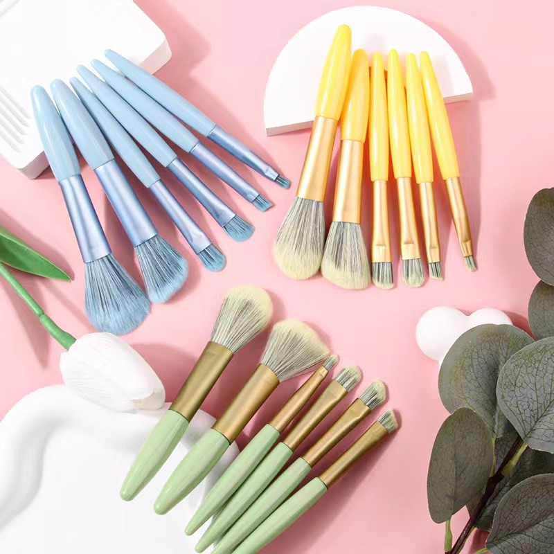 Uus 6/8PC meigipintslite komplekt lauvärvide jumestuskreemi naiste kosmeetikapintsliga lauvärvi põsepunapuudrit segav Beauty Soft meigitööriist