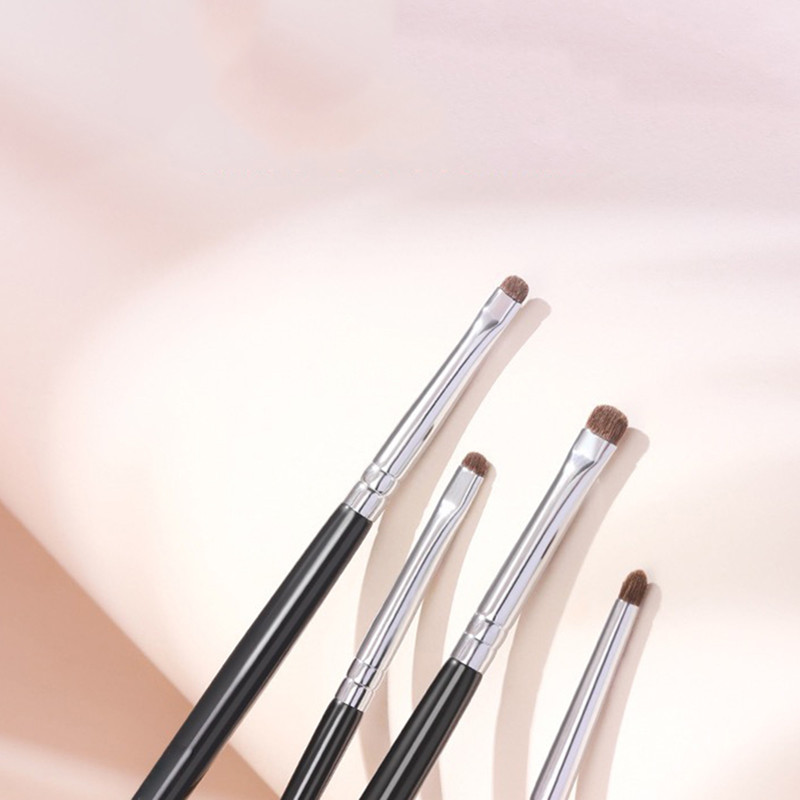 Четка за размазване на очна линия Прецизна четка за размазване на грим Конски косъм Четка за размазване на сенки за очи Малки четки за грим Smoky Liner