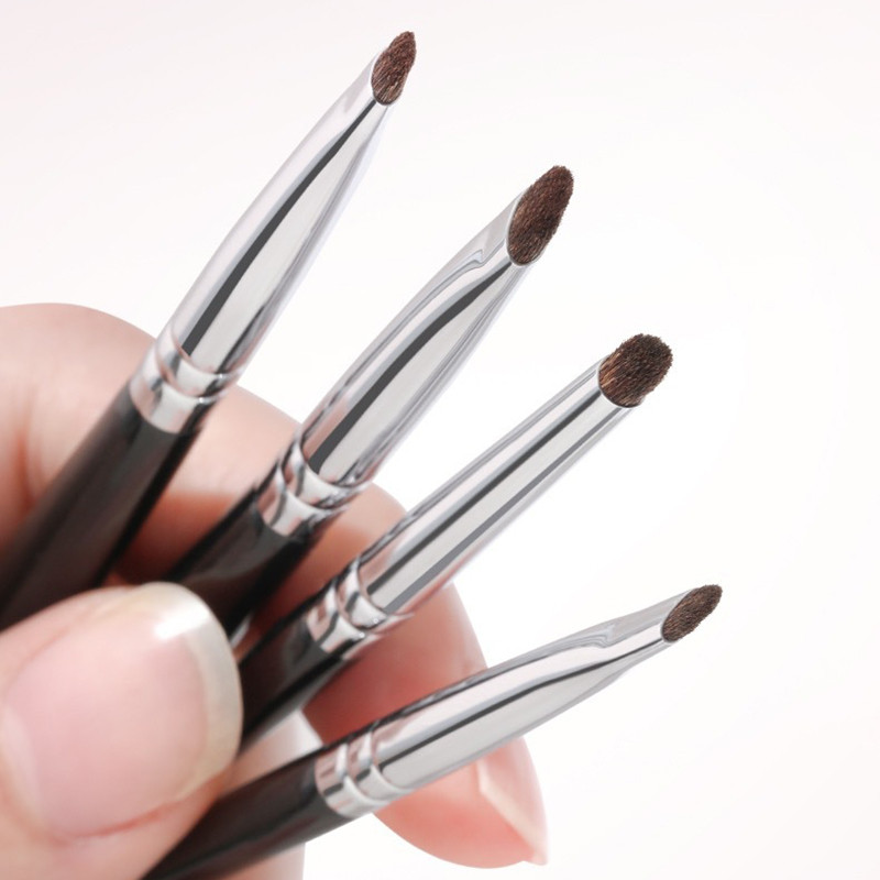 Четка за размазване на очна линия Прецизна четка за размазване на грим Конски косъм Четка за размазване на сенки за очи Малки четки за грим Smoky Liner