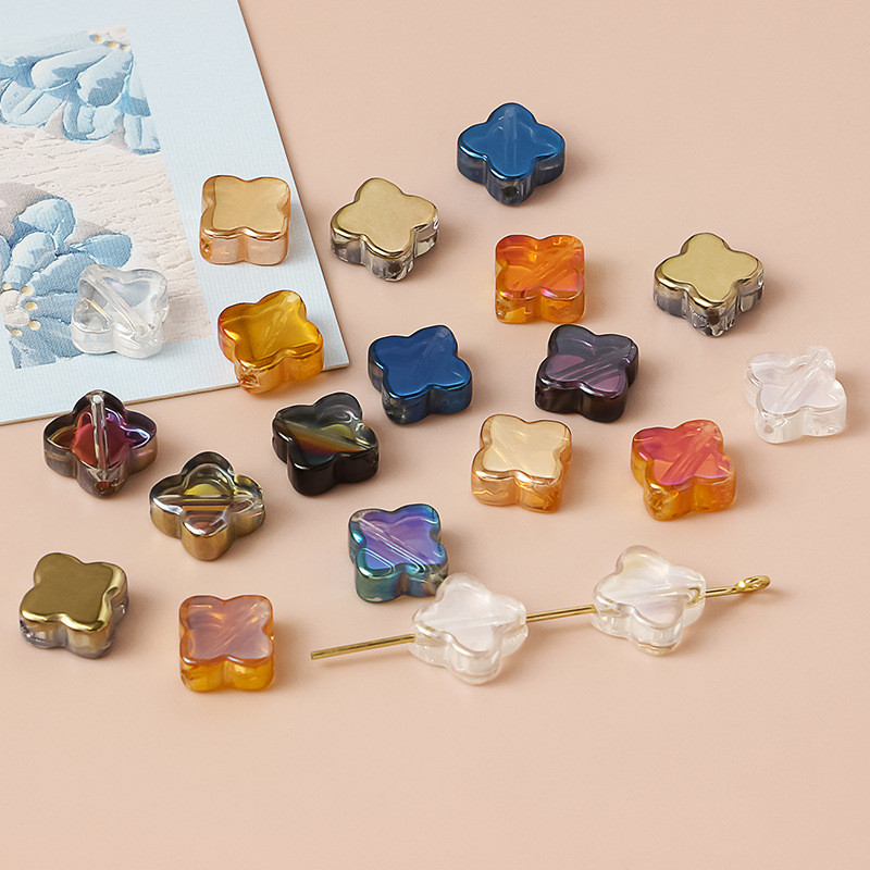 20 τμχ/παρτίδα Τετράφυλλο Τριφύλλι 10mm Αναμειγνύοντας Χρώμα Γυαλί Χαλαρές Χάντρες Γούρια για DIY Σκουλαρίκια/κολιέ/Αξεσουάρ κοσμημάτων