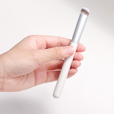 OVW 1PCS Professional Concealer Βούρτσες Μακιγιάζ Λευκή ξύλινη λαβή Συνθετική τρίχα Blending Concealer Beauty Cosmetic Makeup