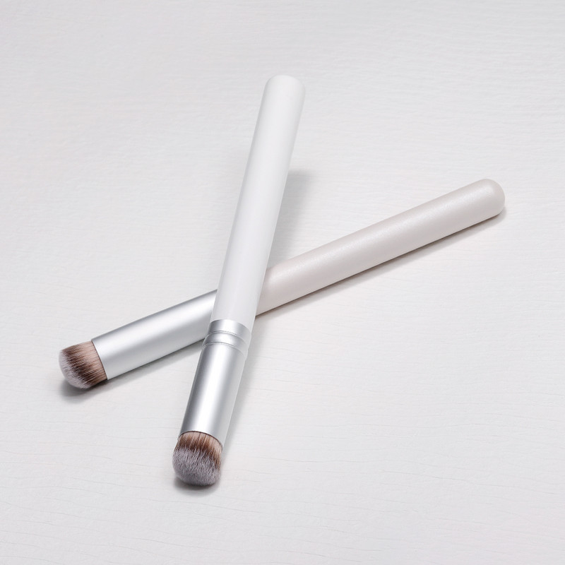 OVW 1PCS Professional Concealer Βούρτσες Μακιγιάζ Λευκή ξύλινη λαβή Συνθετική τρίχα Blending Concealer Beauty Cosmetic Makeup