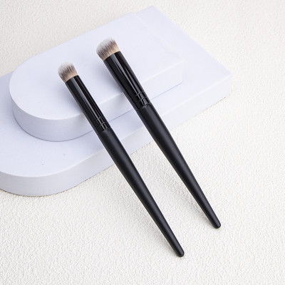 1/2tk Väikese nurga all oleva ümmarguse peaga peitepulk, sõrm, kõht, peitepulk, meigipintsel, must silmaring, akne peitepulk, meigitööriist